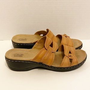 Clarks Collection Tan Sandal Size 9